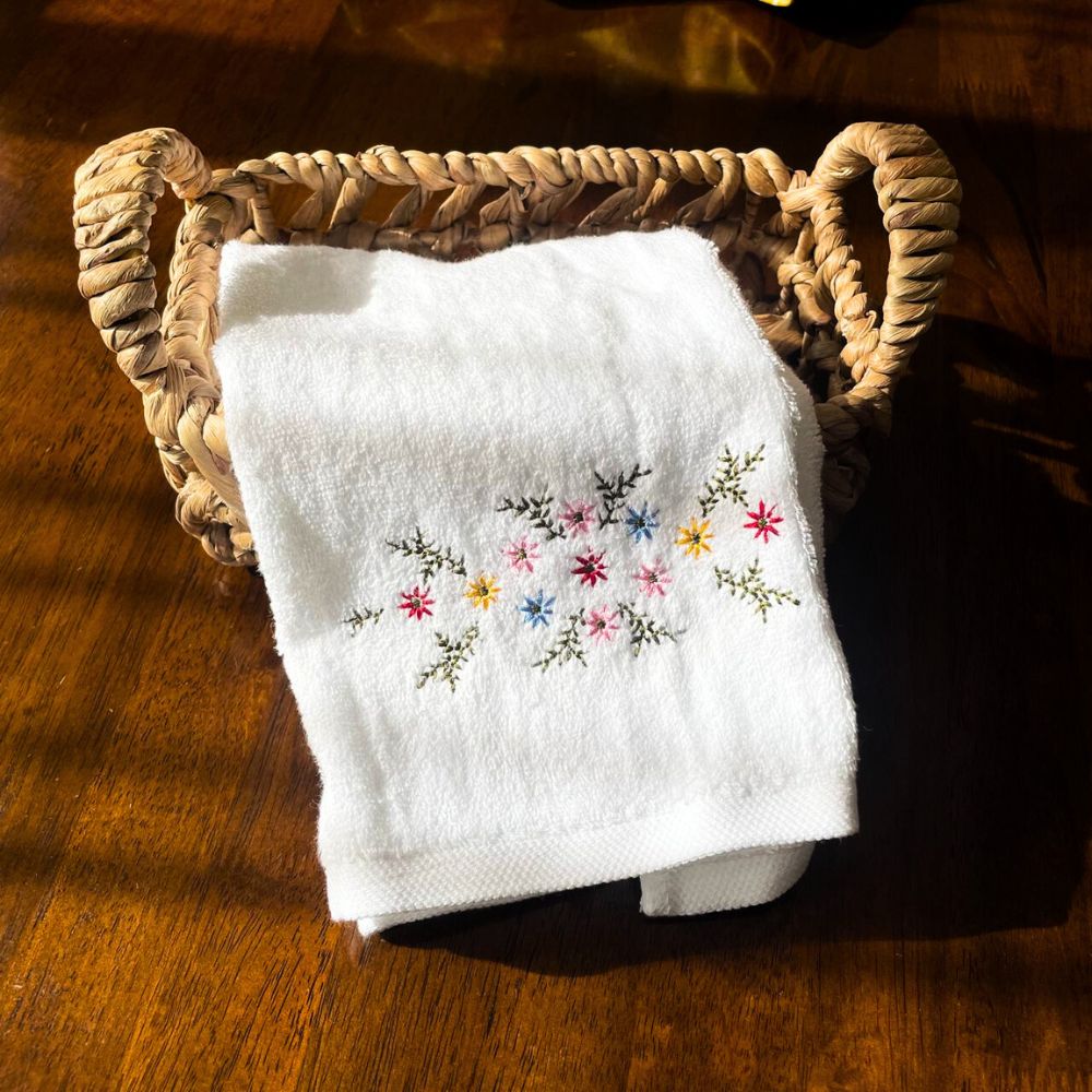 Set Baño Toalla visita royal Touch Floral con Bandeja Elsa