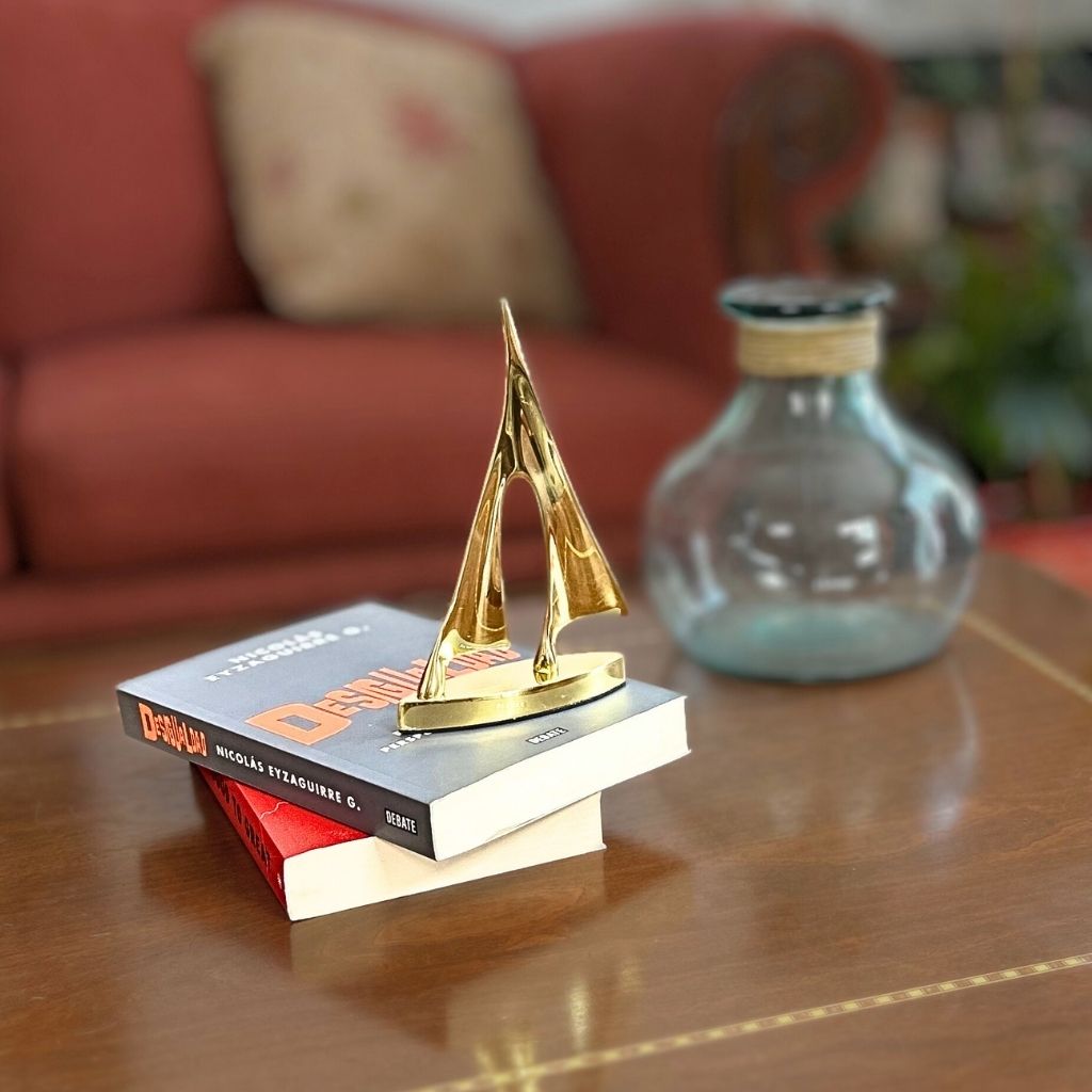 Velero Dorado Metálico 20,8 Cm Decoración