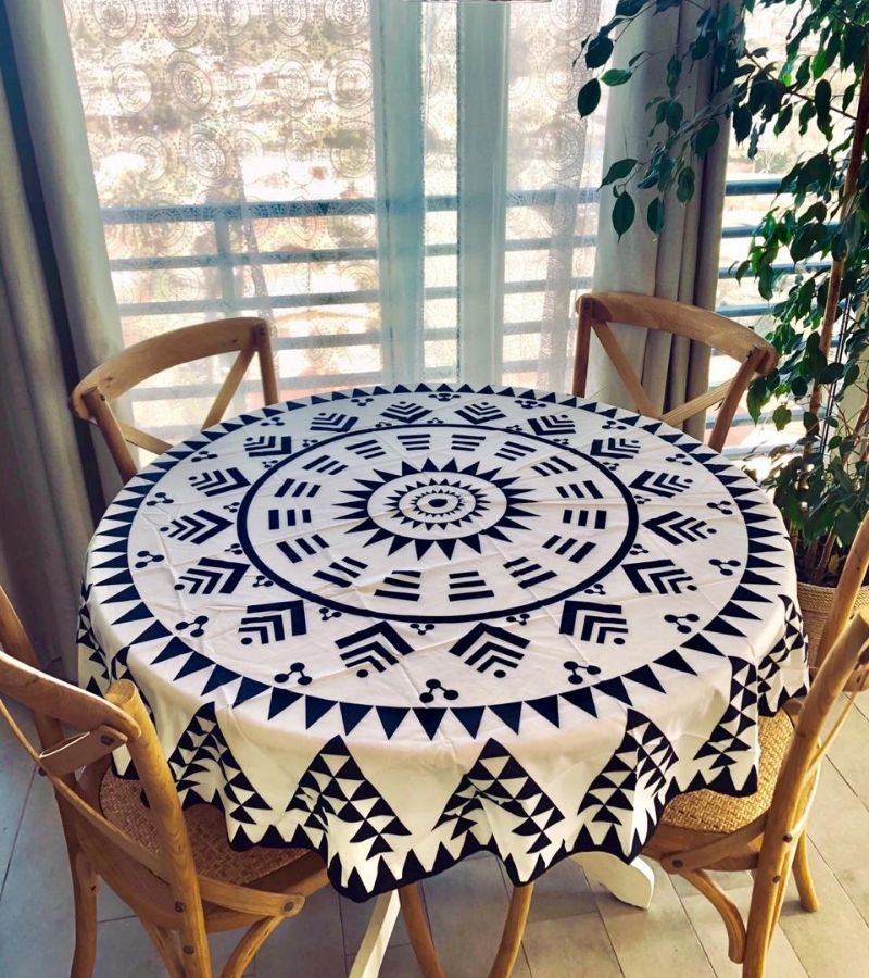 Mantel redondo tribal