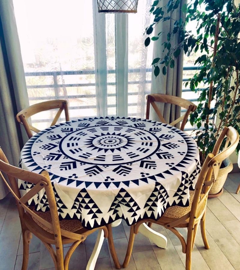 Mantel redondo tribal