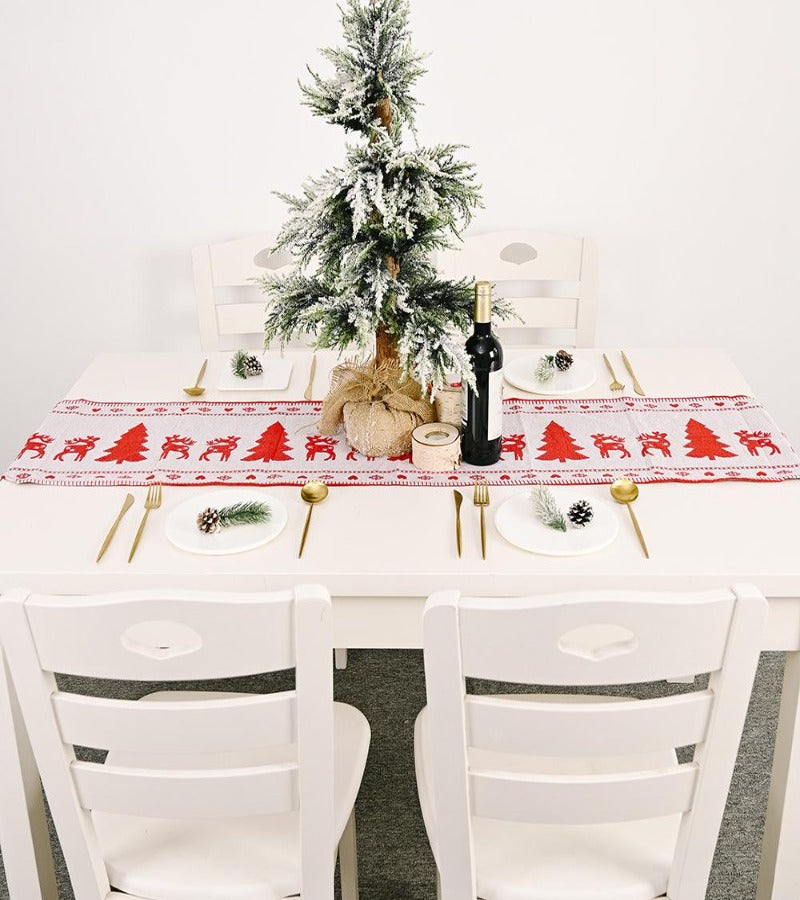 Camino de Mesa Bordado Navideño 180 cm x 35 cm