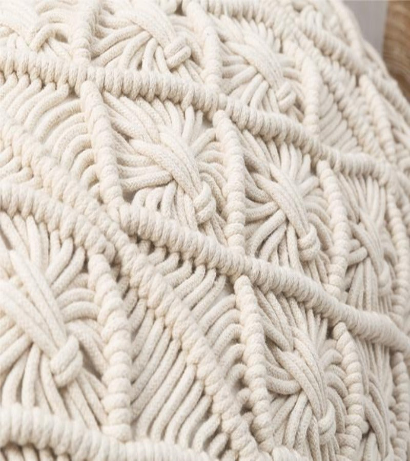 Cojín Macramé geométrico crudo con flecos