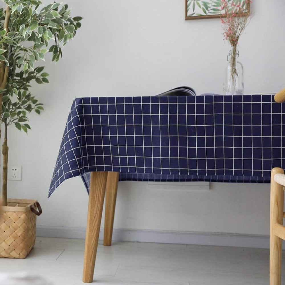 Mantel Rectangular Azul Cuadrilculado Blanco – Estilo Nórdico y Atemporal