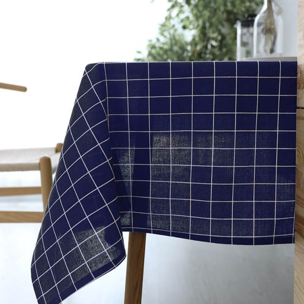 Mantel Rectangular Azul Cuadrilculado Blanco – Estilo Nórdico y Atemporal