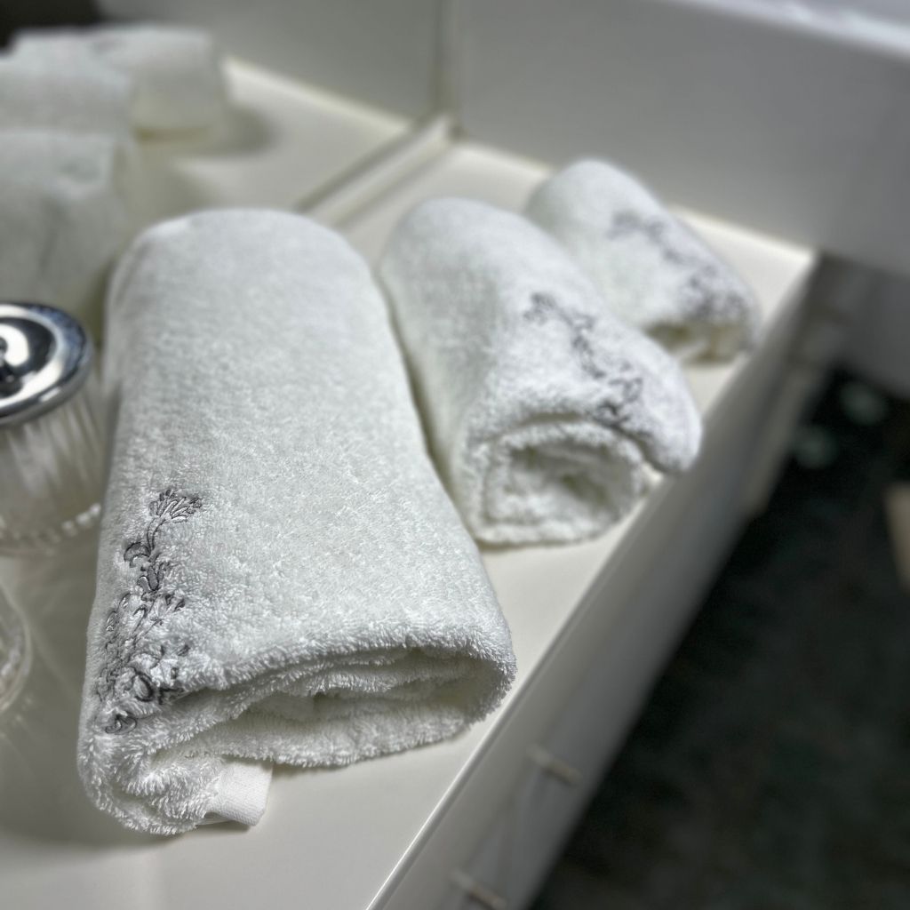 Set Baño & Spa Royal Touch Gray Kenya