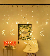 Cargar imagen en el visor de la galería, Luz led cortina con 138  lunas y estrellas

