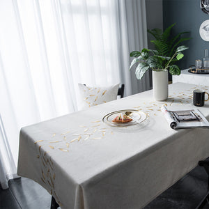 Mantel Rectangular Crema con Hojas Bordadas